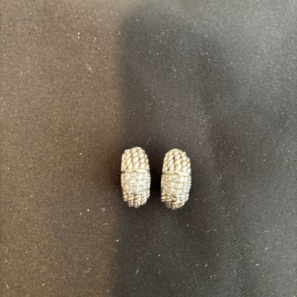 Earrings - Picture 1 of 3